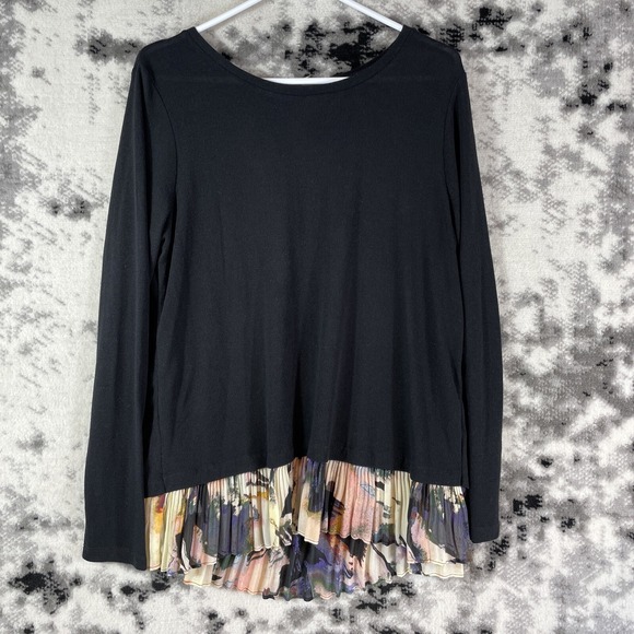 Melissa Paige Tops - Melissa Paige Blouse Womens‎ Size Large Black Floral Poly Rayon Stretch Comfort